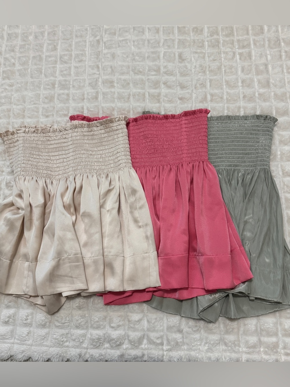 Koch Medium LOT of 3 Erica Satin Skorts ~ Smocked Waist Flowy Skort